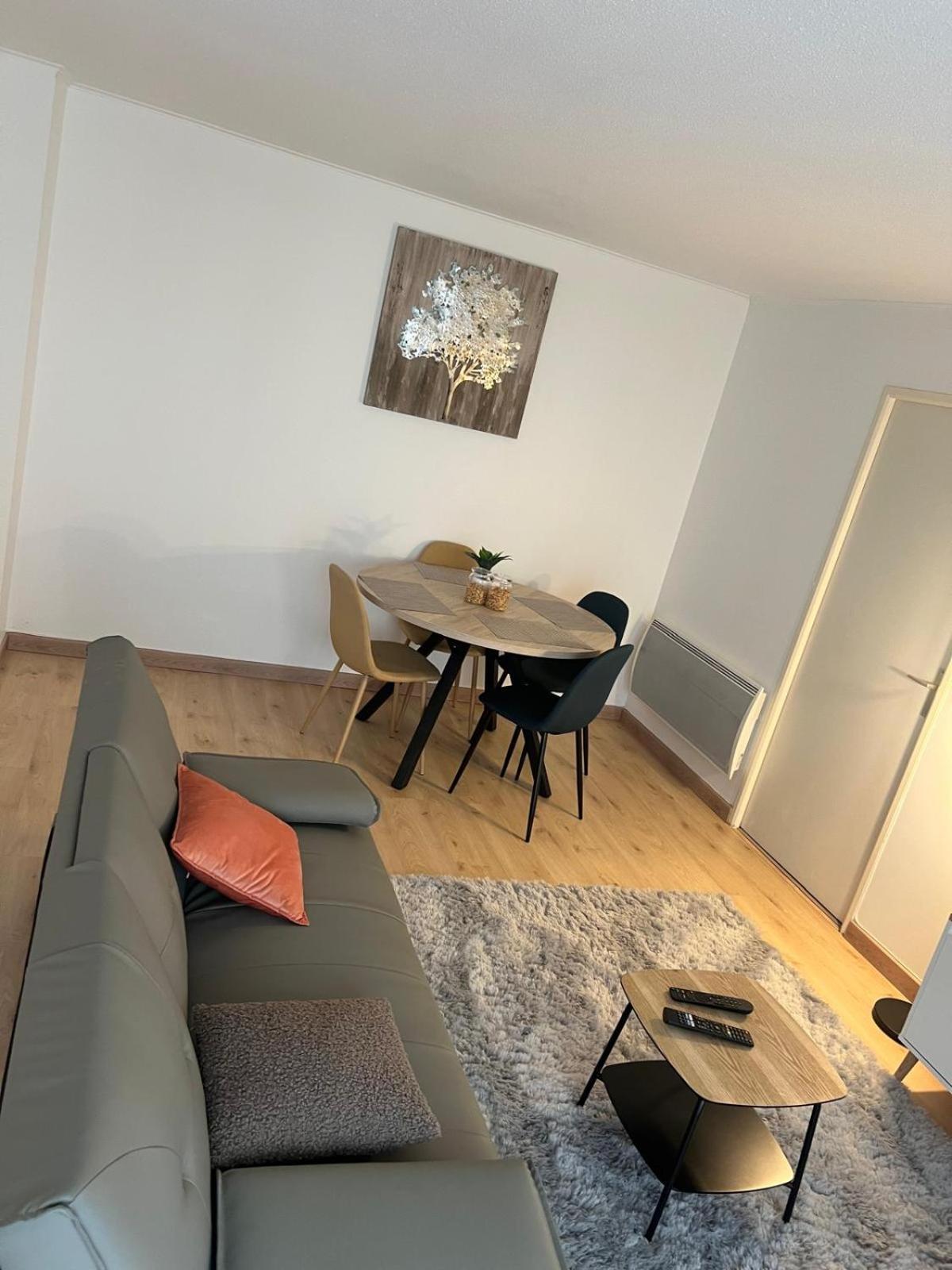 Champion Suites Sarcelles Exteriér fotografie